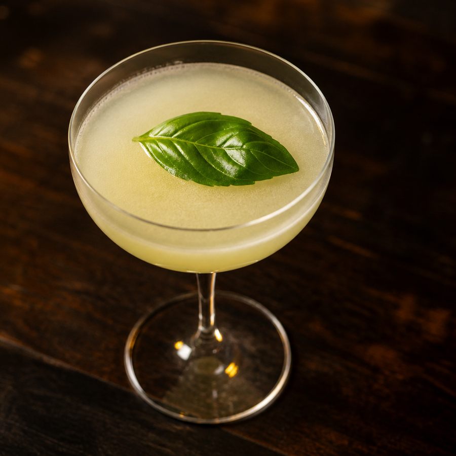 receta del cóctel Basil & Honey Daiquiri