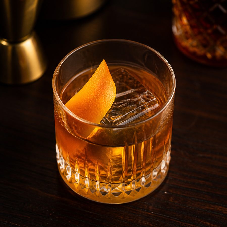 Рецепт коктейлю Biguzzi's brandy old fashioned