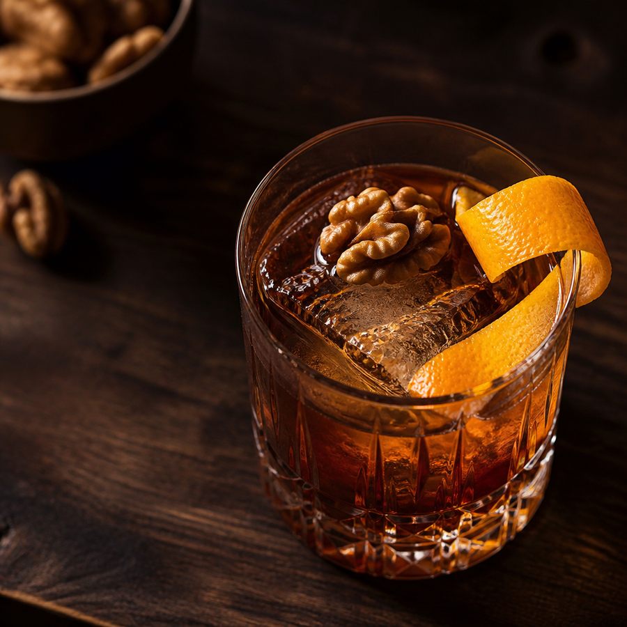 Black Walnut Old Fashioned công thức cocktail