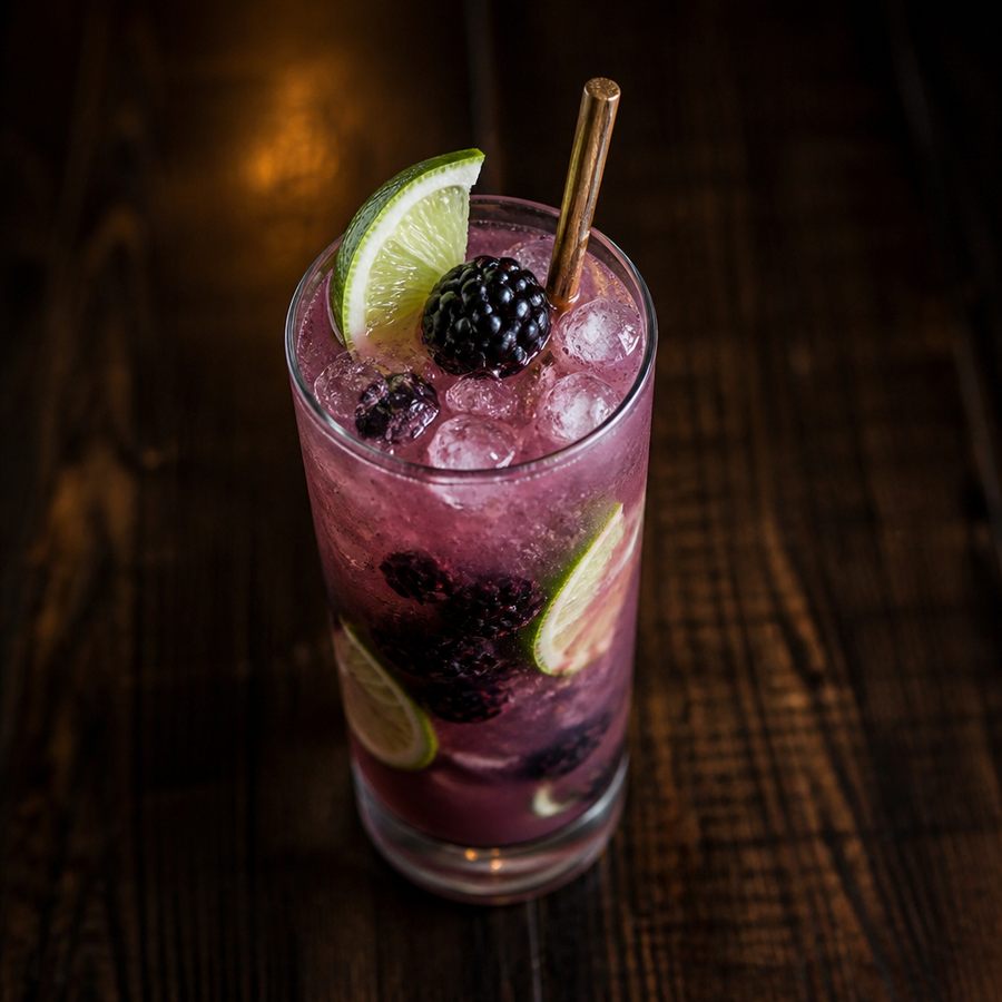 Blackberry Agave Caipirinha Cocktail Rezept