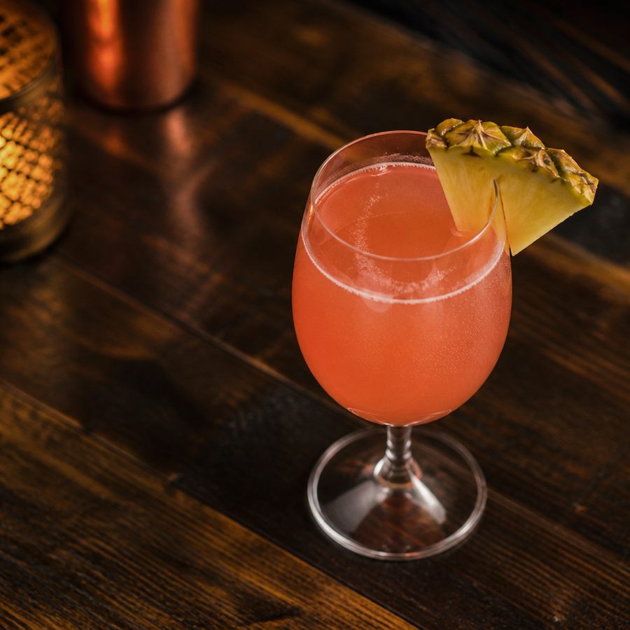 receta del cóctel Blushing Mimosa