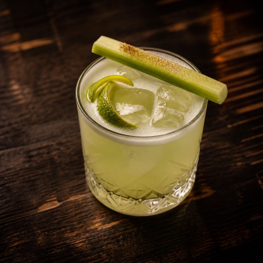 receita do coquetel Celery Gin Sour