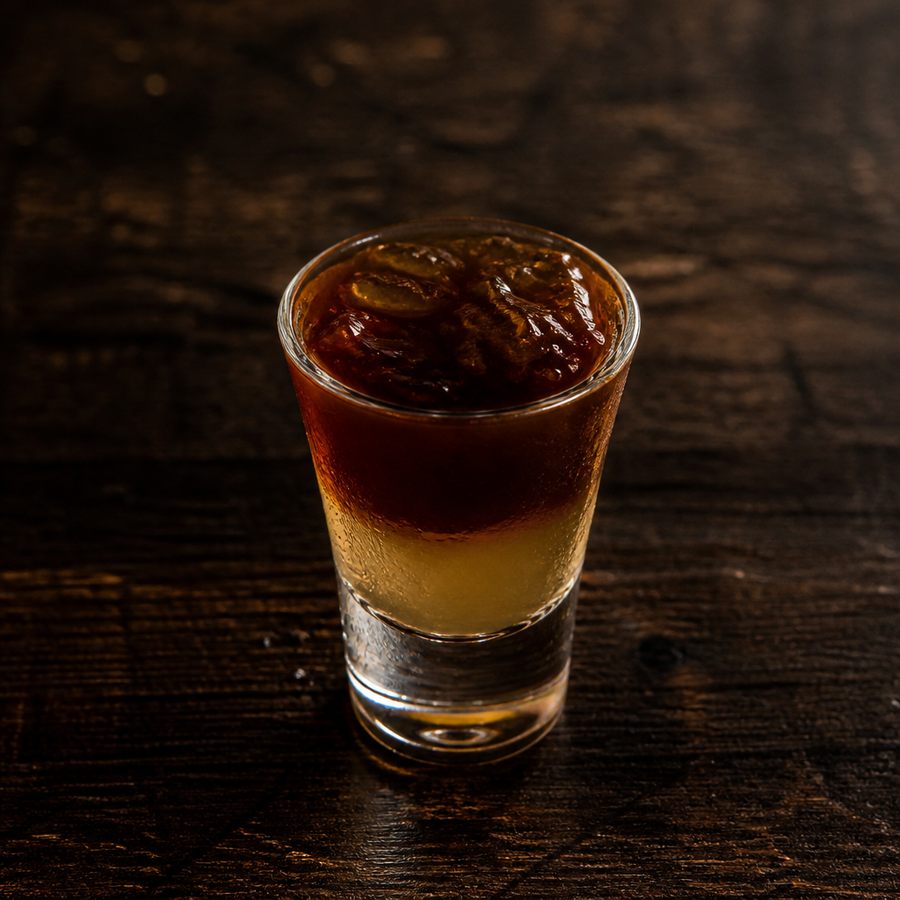 Dark'n'Stormy Shot Cocktail Rezept