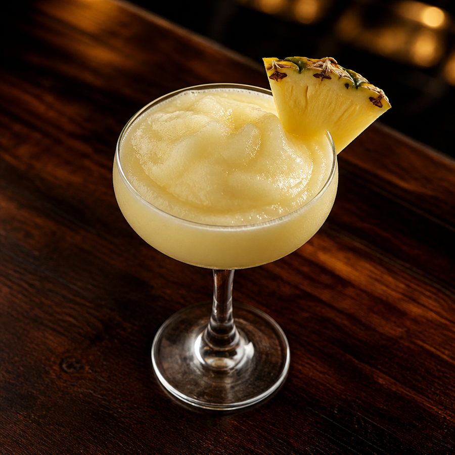 Frozen Pineapple Daiquiri cocktailrecept