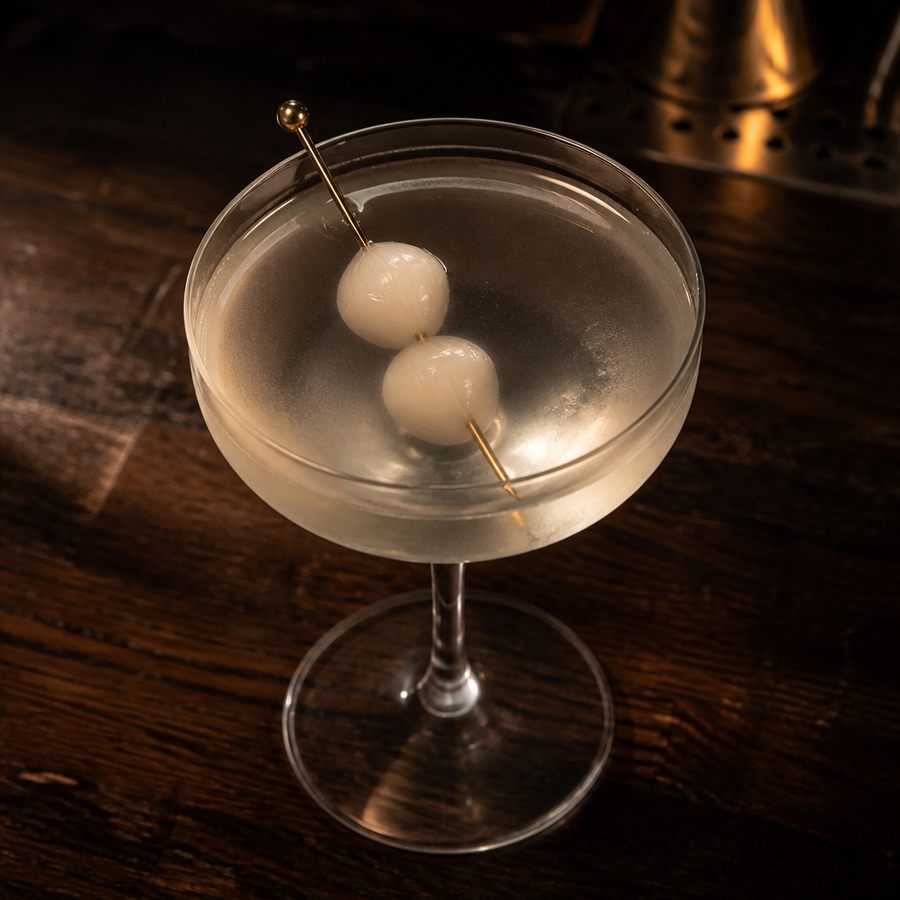 Gibson Dry Martini สูตรค็อกเทล