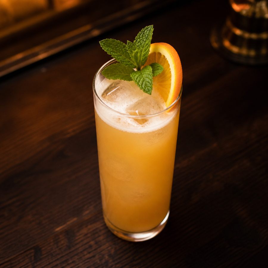 Golden Fizz #2 cocktail opskrift