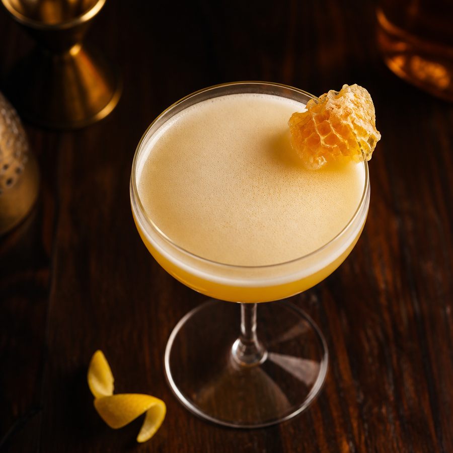 Honey Bee Mine cocktail opskrift