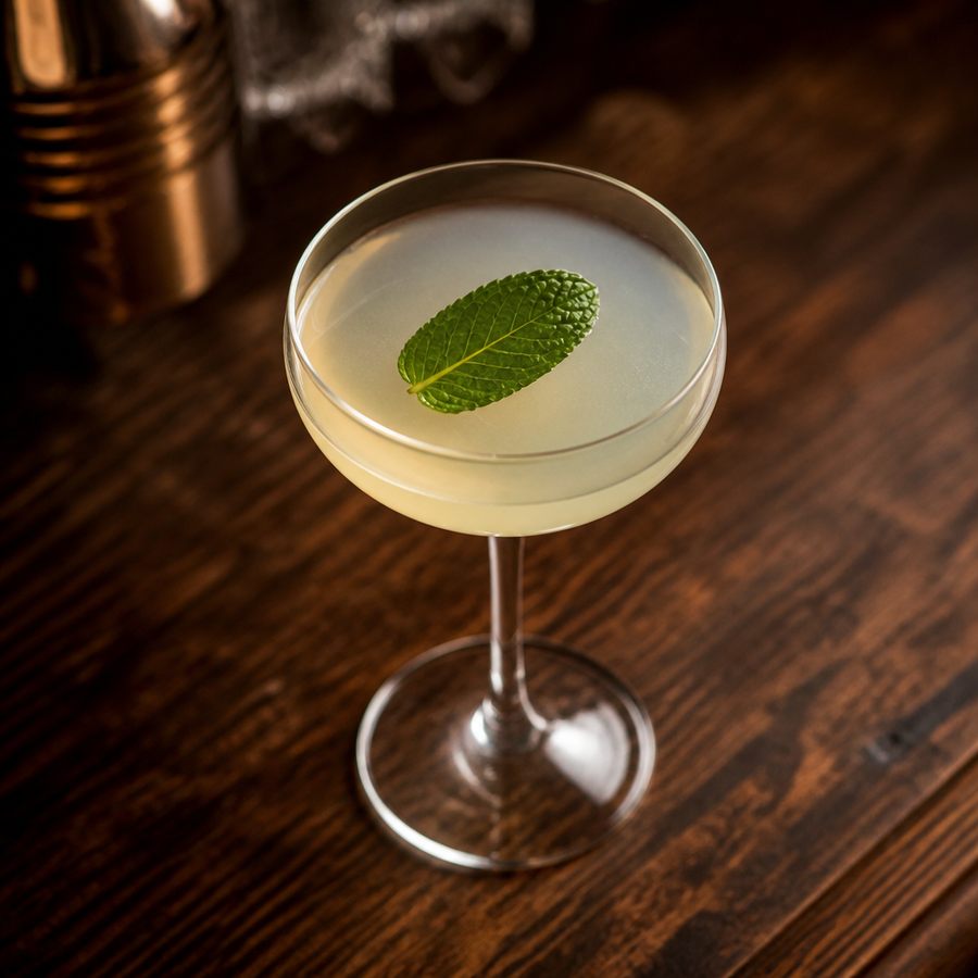 Jasmine & Elderflower Cocktail สูตรค็อกเทล
