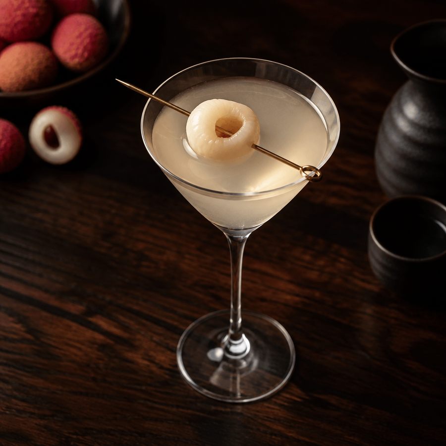 receta del cóctel Lychee & Sake Martini