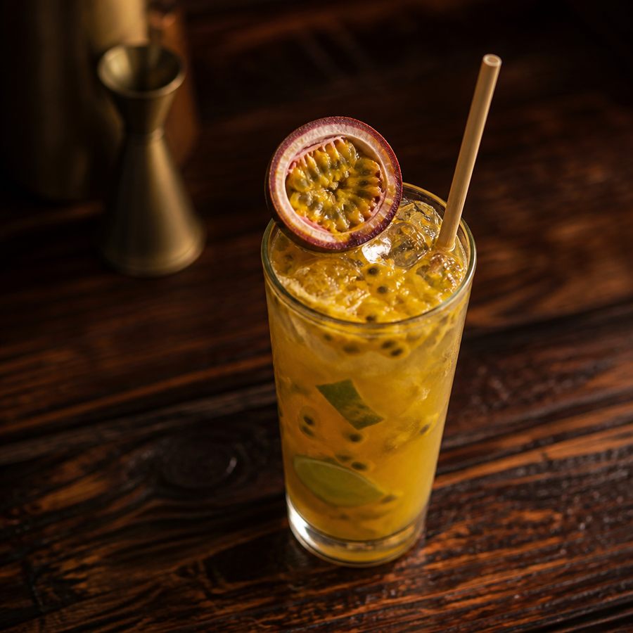 Passion Fruit Caipirinha cocktail opskrift