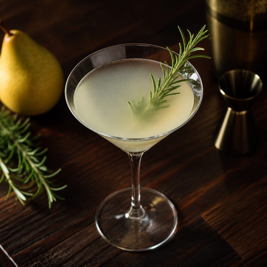 Armut & Biberiye Martini kokteyl tarifi