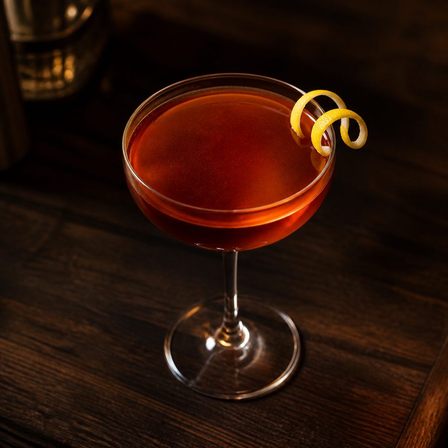 Rebeccas Bending Blades cocktail cocktailoppskrift