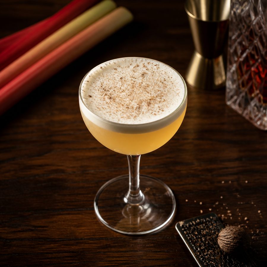 receta del cóctel Rhubarb & Custard Cocktail
