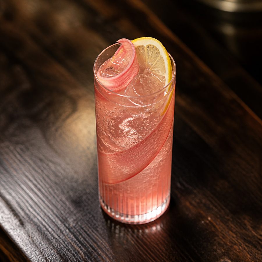 Rabarberi & Tonic Highball cocktail-resepti