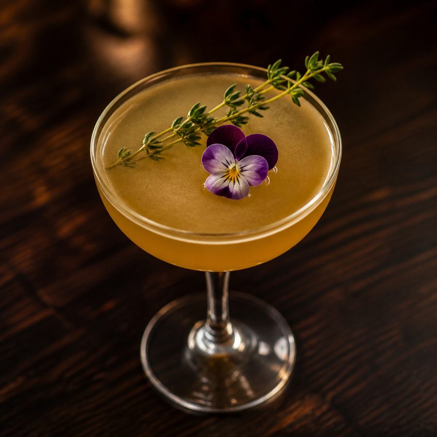 Thyme for Nettles cocktail opskrift