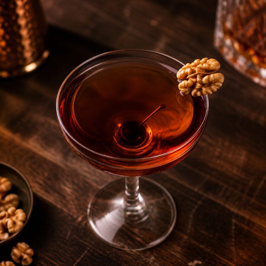 Recept na koktejl Walnut Manhattan